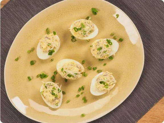 Фаршированные яйца грибами