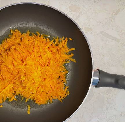 Пирожки из дрожжевого теста с морковкой в духовке