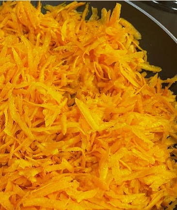 Пирожки из дрожжевого теста с морковкой в духовке