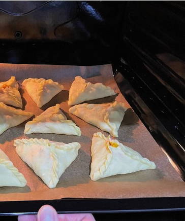 Пирожки из дрожжевого теста с морковкой в духовке