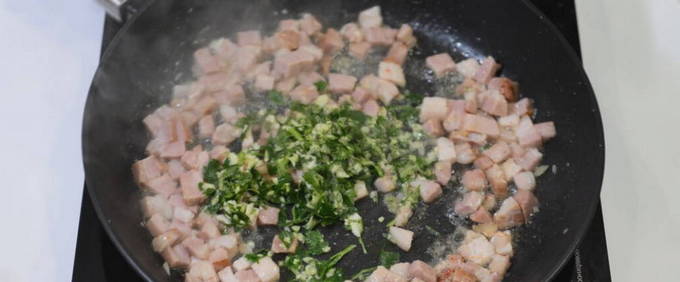 Картофель, запеченный с начинкой в духовке Картофель, запеченный с начинкой в духовке