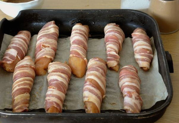 Куриная грудка в беконе Куриная грудка в беконе