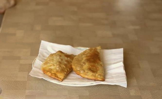 Чебуреки с мясом Чебуреки с мясом