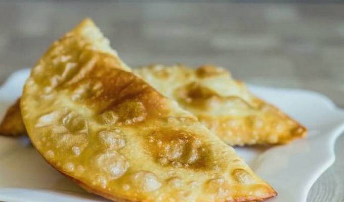Чебуреки с мясом Чебуреки с мясом
