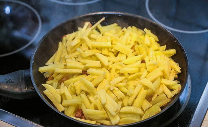 Жареная картошка с салом
