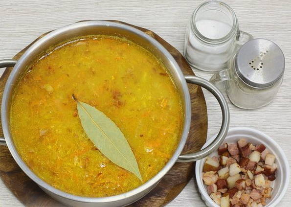 Гороховый суп с беконом