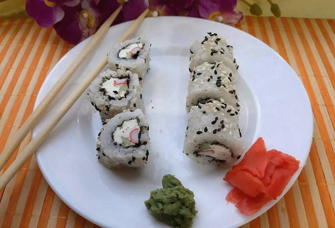 Роллы с крабовыми палочками Роллы с крабовыми палочками