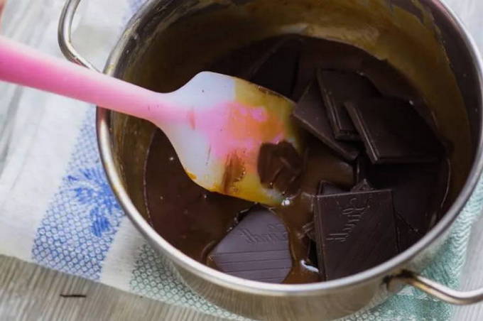 Шоколадный мусс для торта