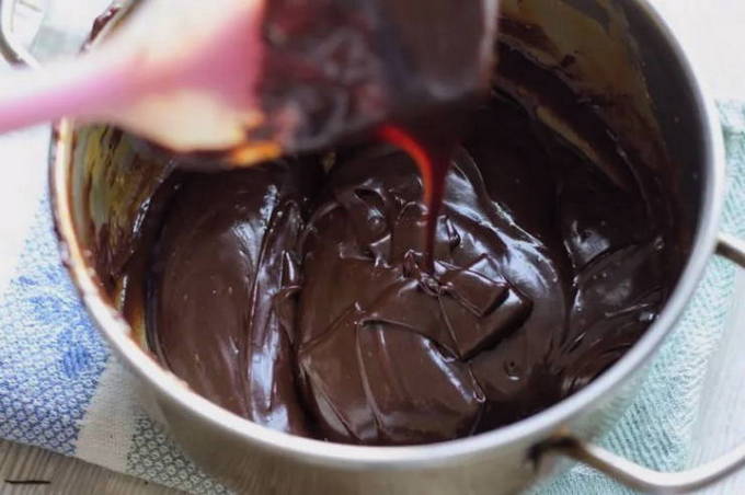 Шоколадный мусс для торта