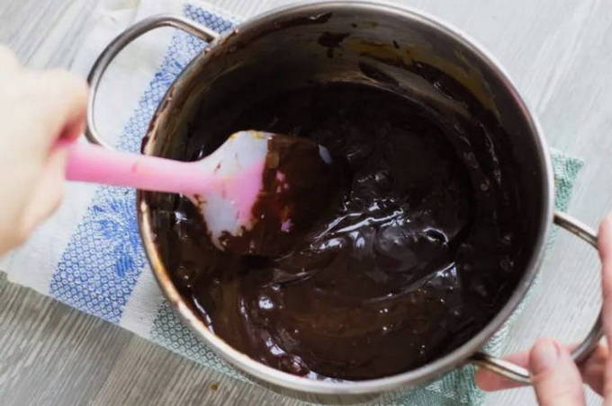 Шоколадный мусс для торта