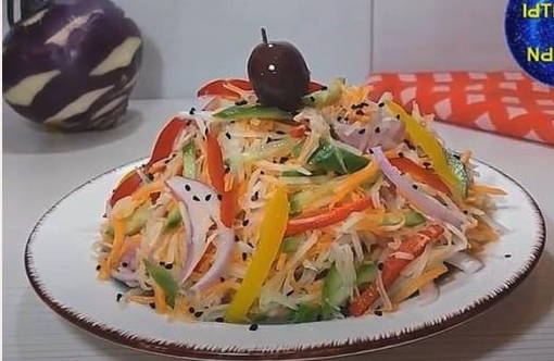 Салат из кольраби