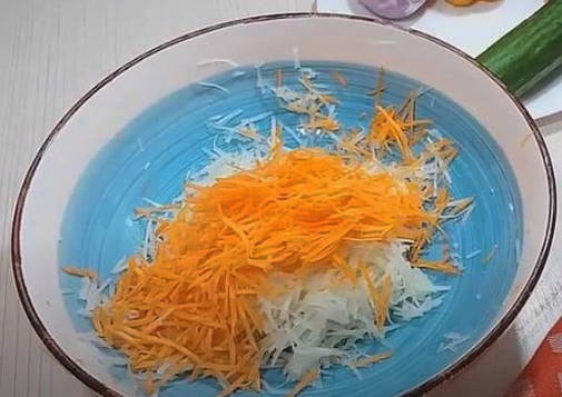 Салат из кольраби Салат из кольраби