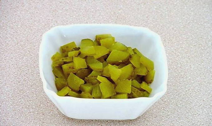 Салат с курицей и грецкими орехами