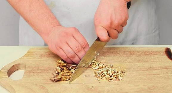Салат из свеклы с орехами грецкими