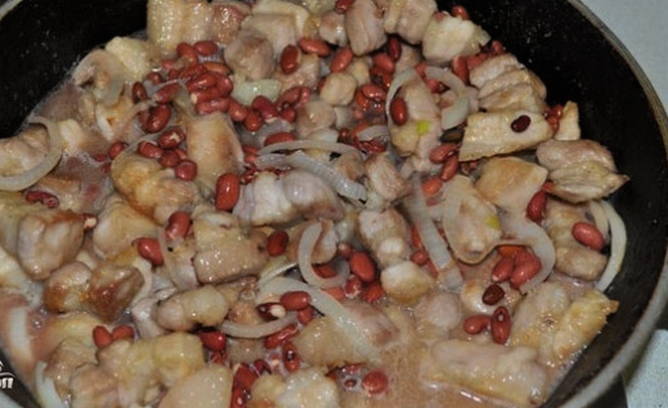 Тушеная фасоль с мясом Тушеная фасоль с мясом