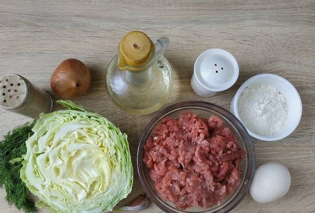 Котлеты с капустой и фаршем на сковороде Котлеты с капустой и фаршем на сковороде