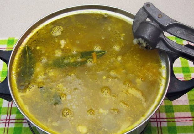 Суп из говяжьей тушенки Суп из говяжьей тушенки