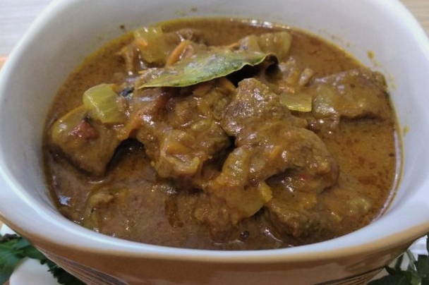 Тушеное мясо с подливкой Тушеное мясо с подливкой