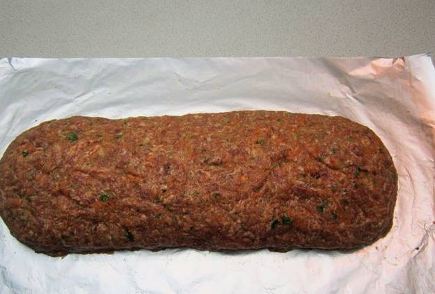 Мясной рулет из фарша в духовке Мясной рулет из фарша в духовке