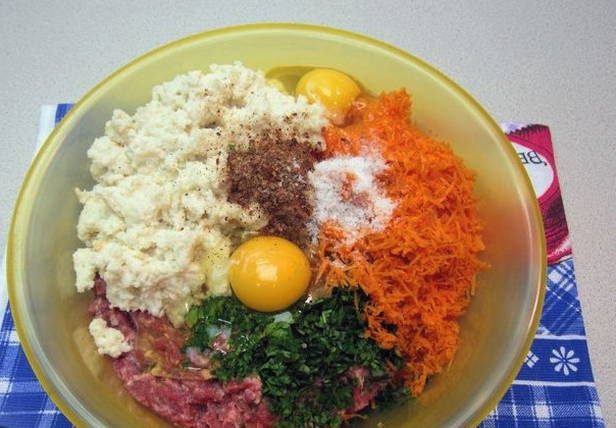 Мясной рулет из фарша в духовке Мясной рулет из фарша в духовке