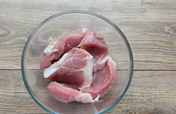 Свинина с черносливом