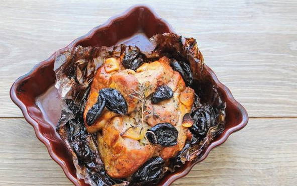 Свинина с черносливом