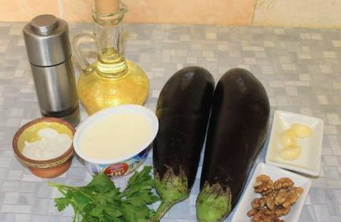 Рулетики из баклажанов с сыром, чесноком и грецкими орехами