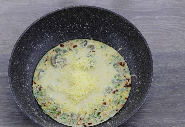 Куриная грудка с грибами в сливочном соусе Куриная грудка с грибами в сливочном соусе