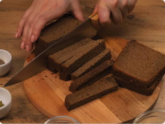 Сухари из черного хлеба в духовке Сухари из черного хлеба в духовке