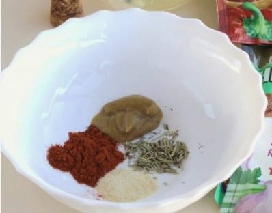 Картошка по-деревенски с курицей в духовке Картошка по-деревенски с курицей в духовке