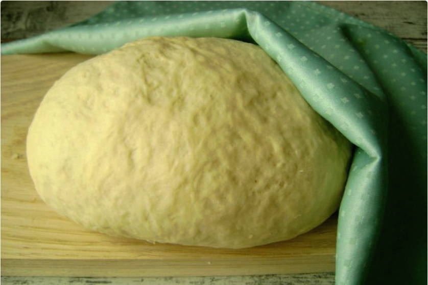 Жареные пирожки с яблоками на сковороде