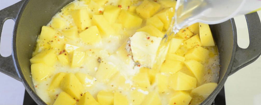 Тушеный картофель с курицей Тушеный картофель с курицей