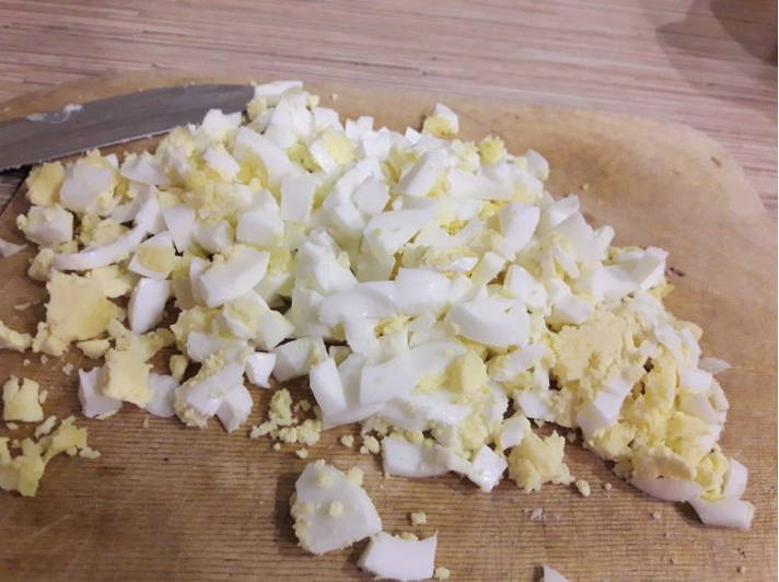 Салат с курицей и жареными грибами шампиньонами Салат с курицей и жареными грибами шампиньонами