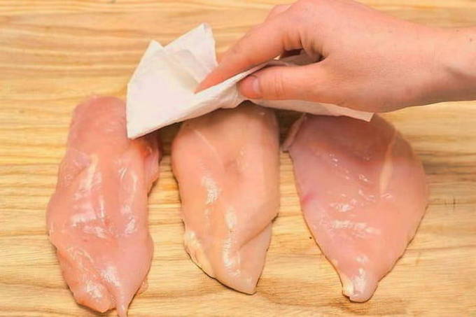 Салат «Гранатовый браслет» с курицей и грецкими орехами