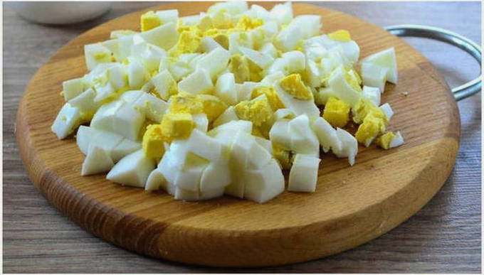 Салат Нежность с крабовыми палочками