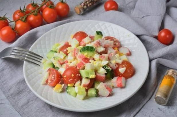 Салат Нежность с крабовыми палочками