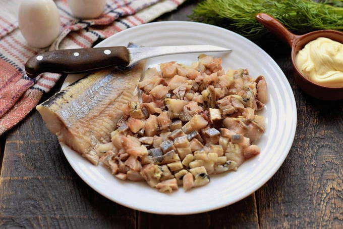 Салат с картофелем и селедкой