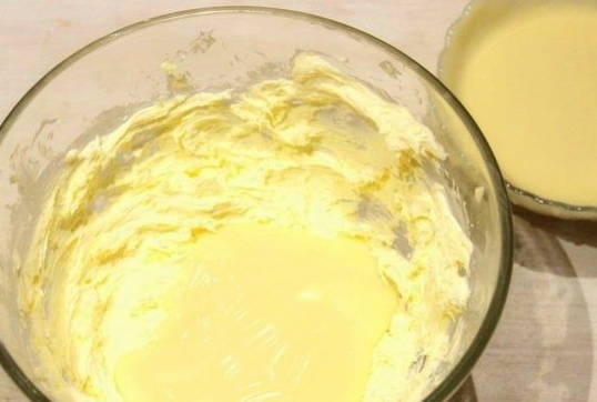 Масляный крем со сгущенкой Масляный крем со сгущенкой