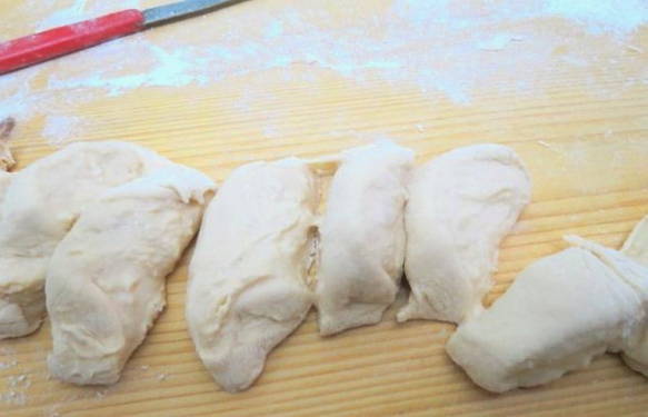 Пирожки на кефире, которые готовятся моментально