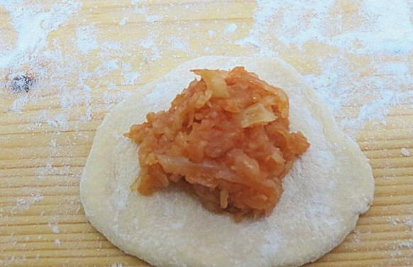 Пирожки на кефире, которые готовятся моментально