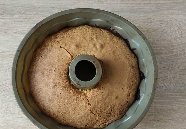 Шарлотка с корицей
