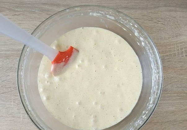 Шарлотка с корицей
