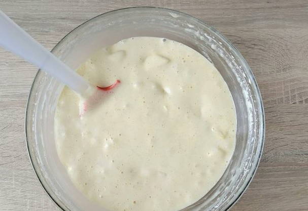 Шарлотка с корицей