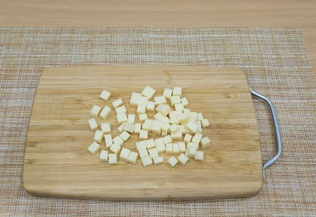 Салат с курицей, сельдереем и яблоком Салат с курицей, сельдереем и яблоком