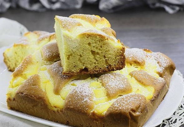 Пирог на кефире с творогом