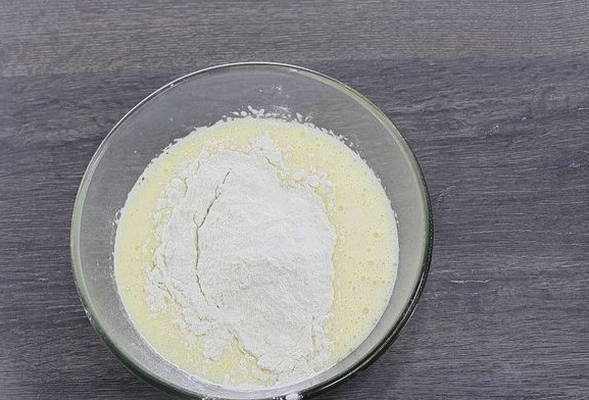 Пирог на кефире с творогом