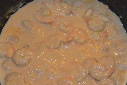 Креветки в сливочном соусе с чесноком