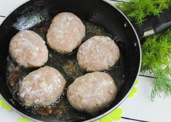 Котлеты из говядины и свинины