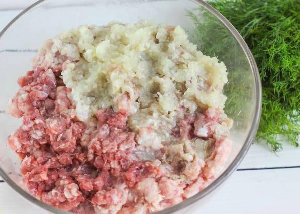 Котлеты из говядины и свинины