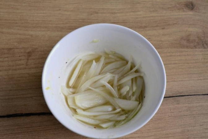 Салат из капусты с болгарским перцем и морковью с уксусом